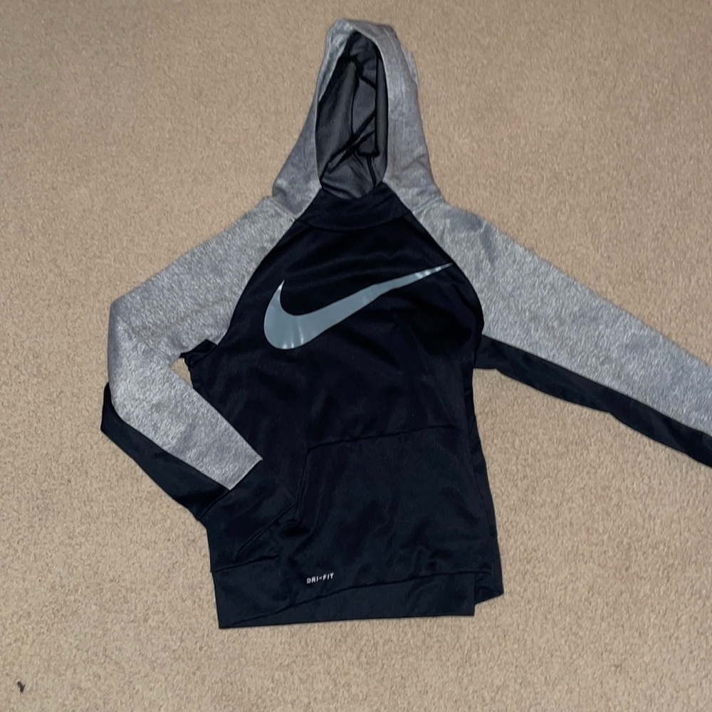 Nike DriFit Hoodie Youth M